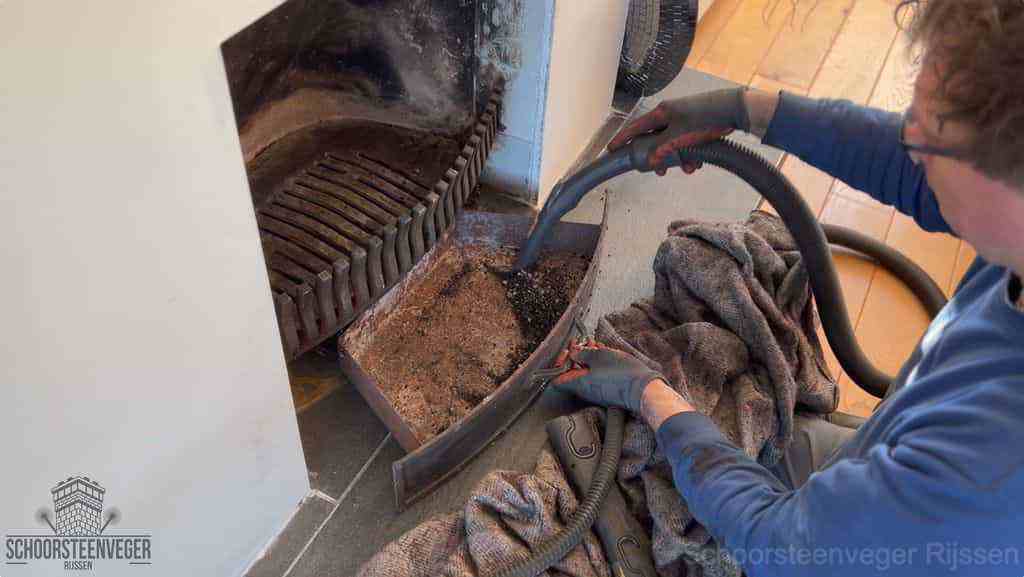 Prijs schoorsteenvegen Rijssen schouw reinigen Prijs schoorsteenvegen Rijssen schouw reinigen