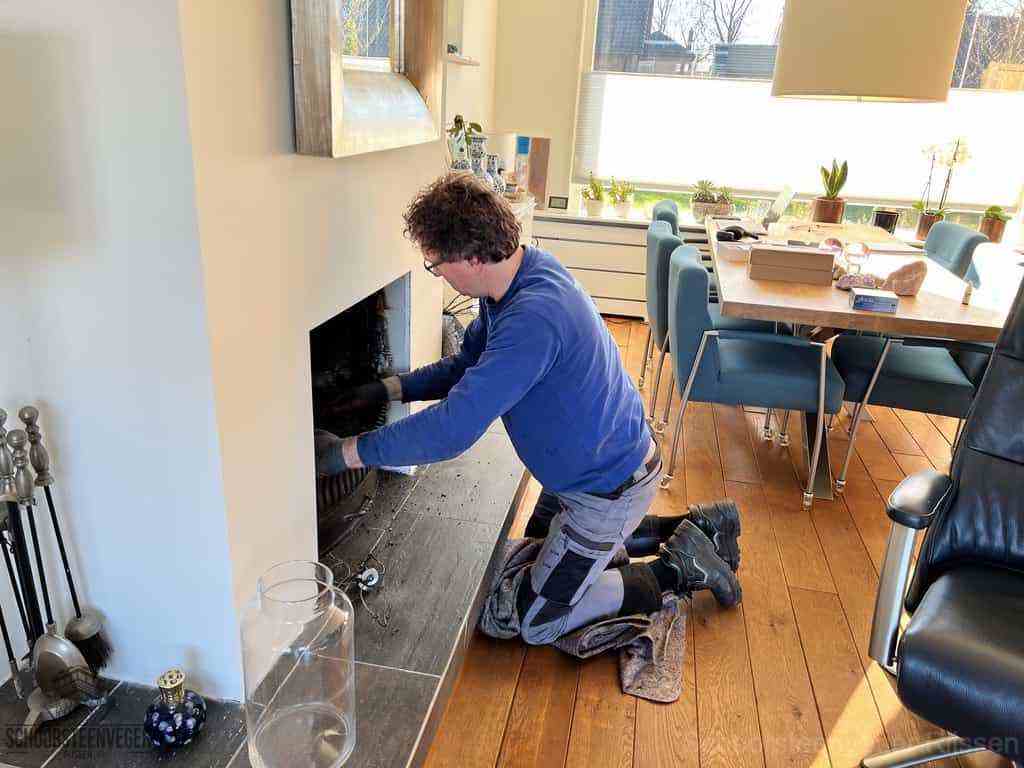 Schouwveger Rijssen kleed schoorsteenreiniger Schouwveger Rijssen kleed schoorsteenreiniger